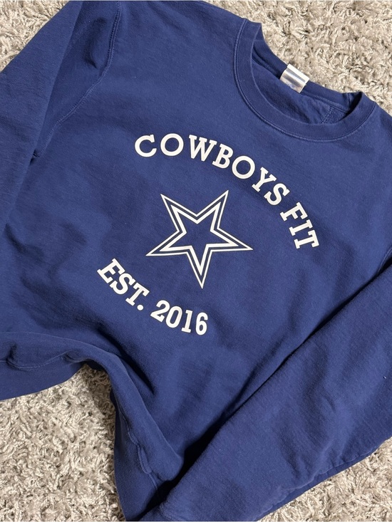Other - Navy 'COWBOYS FIT' Graphic Crewneck Sweatshirt